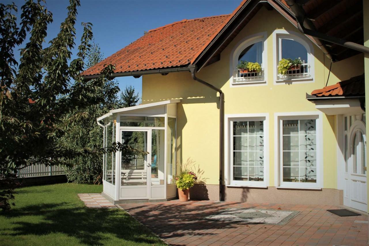 Yellow Dreamhouse Postojna Exteriér fotografie